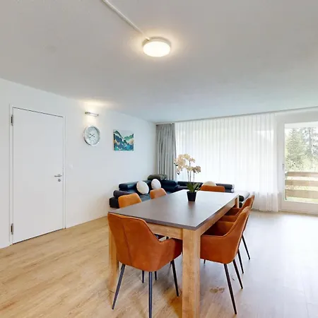 شقة Grosszuegige 4 Schlafzimmer In Bergblick Zentrale Lage دافوس