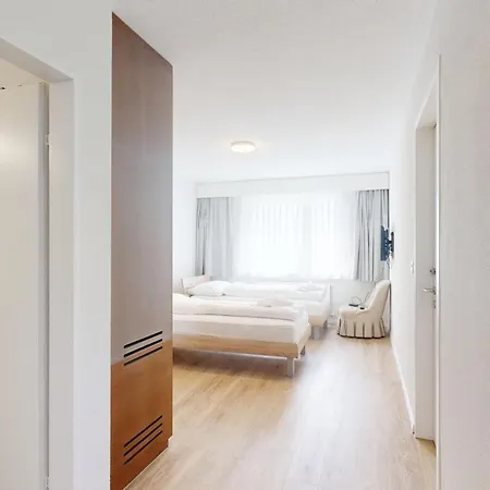 Grosszuegige 4 Schlafzimmer In Bergblick Zentrale Lage