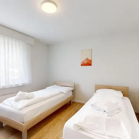 Apartament Grosszuegige 4 Schlafzimmer In Bergblick Zentrale Lage